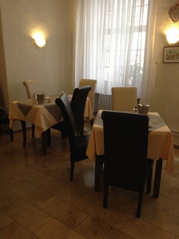 Hotel Zum Pfalzgrafen ไฮเดลเบิร์ก ภายนอก รูปภาพ