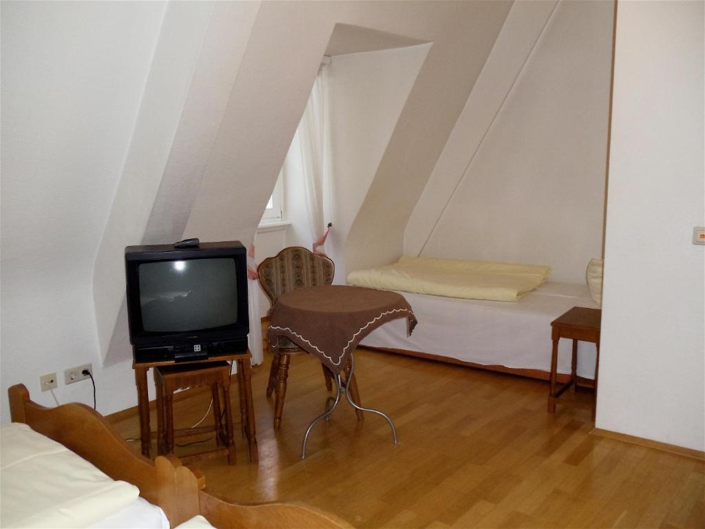 Hotel Zum Pfalzgrafen ไฮเดลเบิร์ก ห้อง รูปภาพ